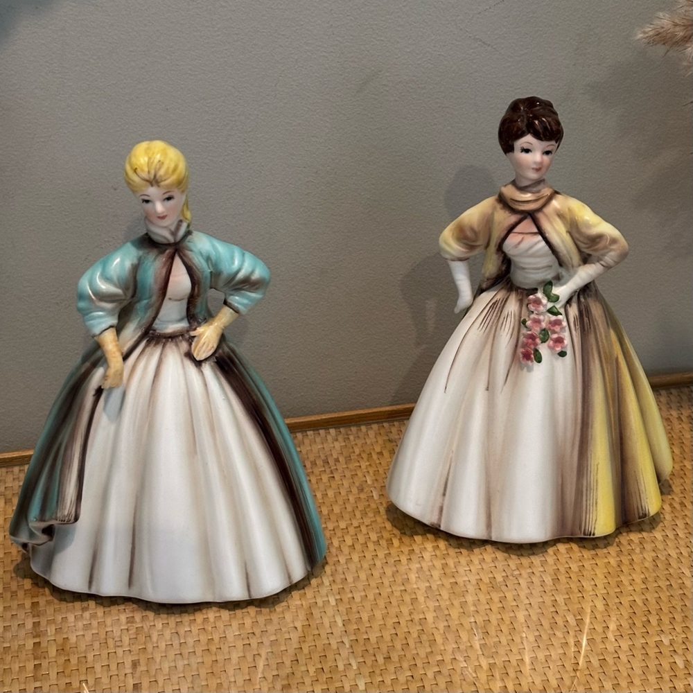 Vintage Fine China Lady Figurines made in Japan set of 2 in excellent condition